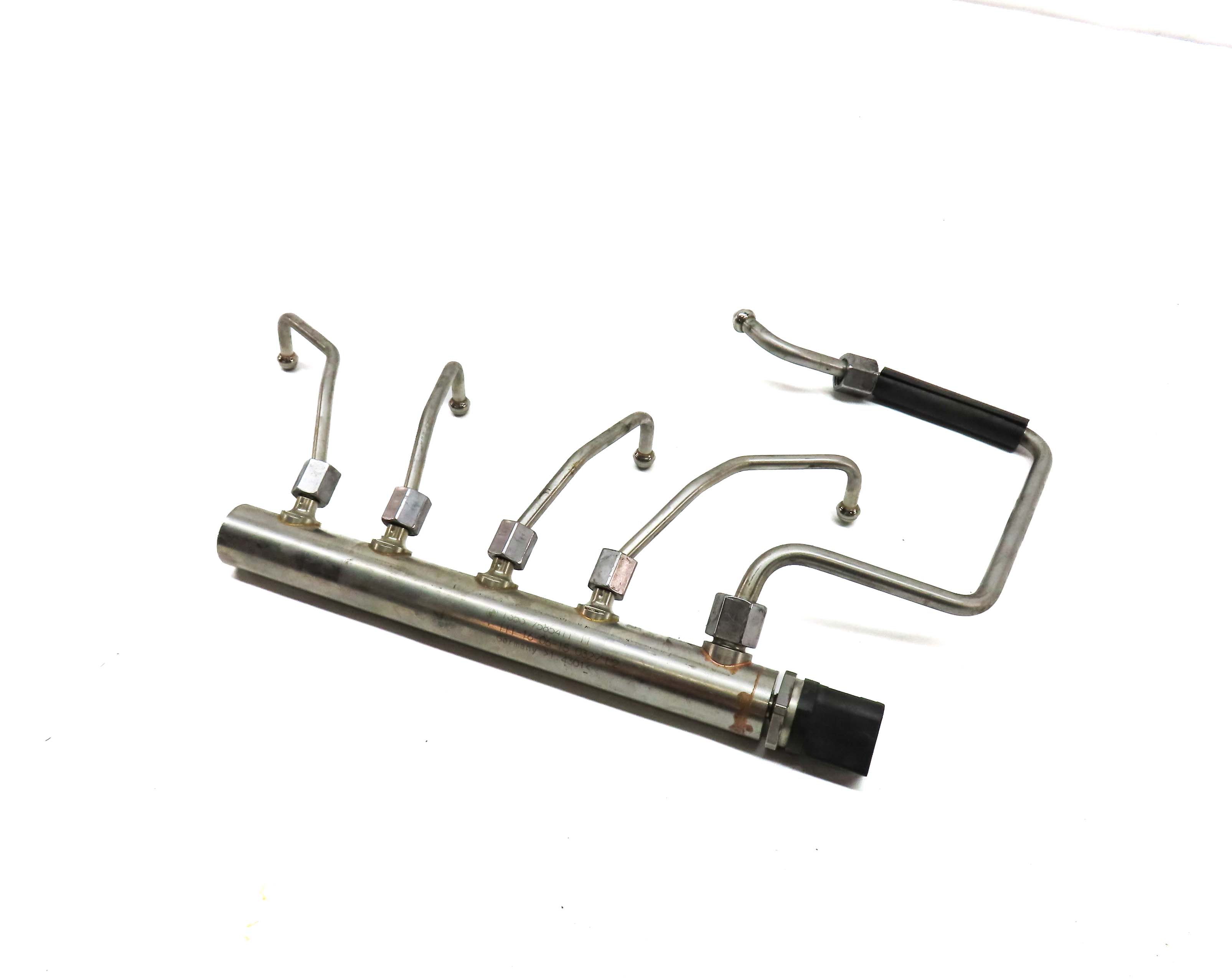 2015 BMW 428Xi COUPE (F32) 2.0L TURBO (N26) ENGINE FUEL RAIL w/LINES — exact item pictured